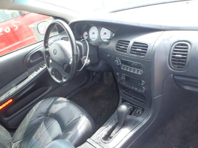 Dodge Intrepid 2002 photo 3