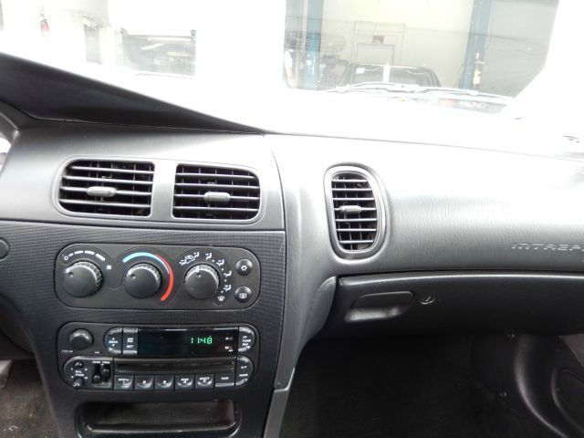 Dodge Intrepid 2002 photo 4