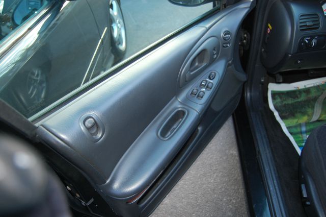 Dodge Intrepid 2003 photo 2