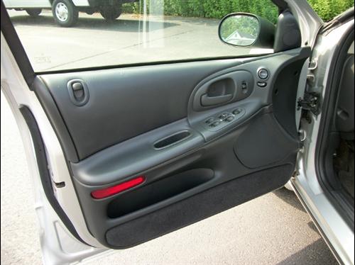 Dodge Intrepid 2003 photo 1