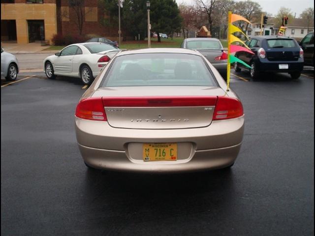Dodge Intrepid 2003 photo 2