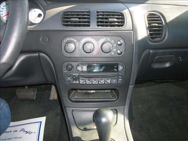 Dodge Intrepid 2003 photo 4