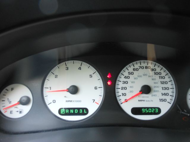 Dodge Intrepid 2004 photo 5