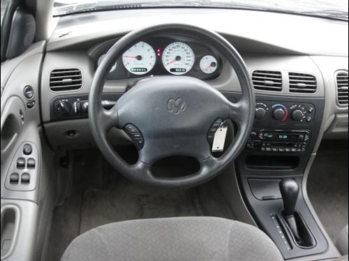 Dodge Intrepid 2004 photo 1