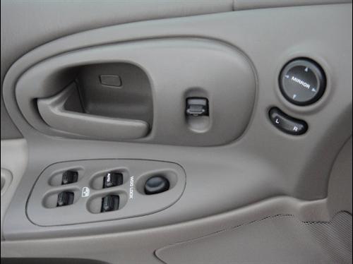 Dodge Intrepid 2004 photo 3