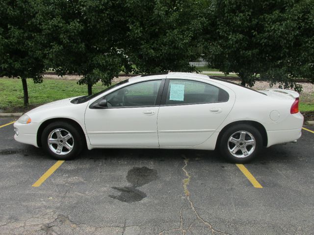 Dodge Intrepid 2004 photo 1