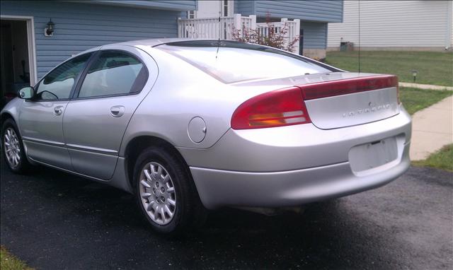 Dodge Intrepid 2004 photo 1