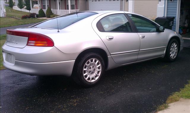 Dodge Intrepid 2004 photo 2