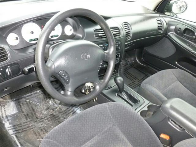 Dodge Intrepid 2004 photo 2