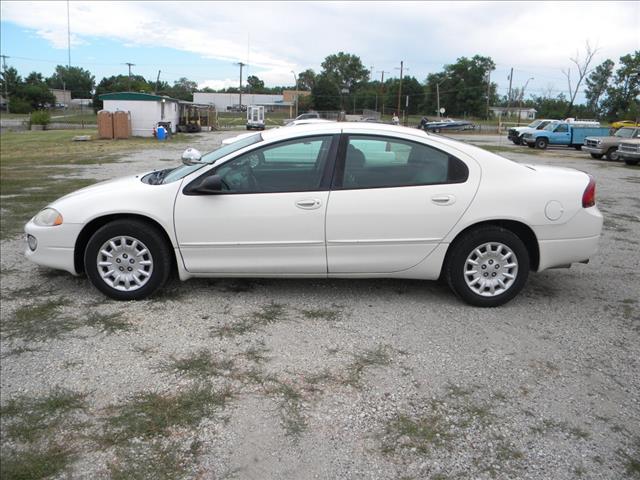Dodge Intrepid 2004 photo 2