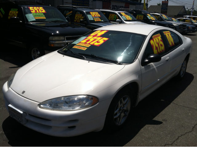 Dodge Intrepid 2004 photo 1