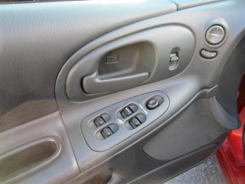 Dodge Intrepid 2004 photo 2