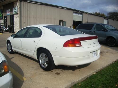 Dodge Intrepid 2004 photo 2