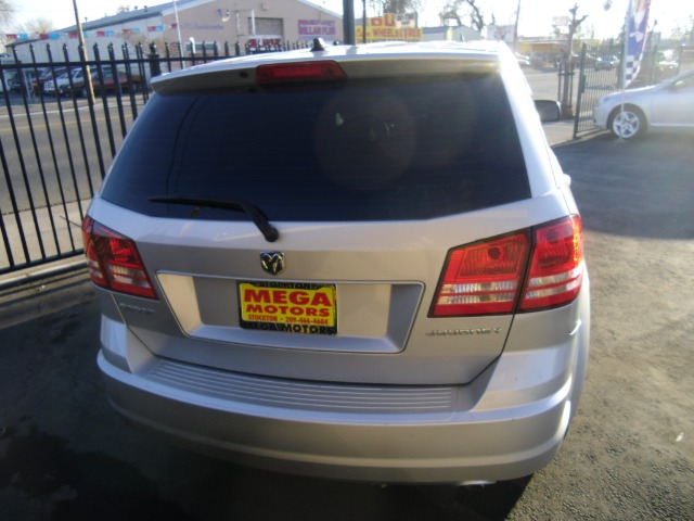 Dodge Journey 2010 photo 3