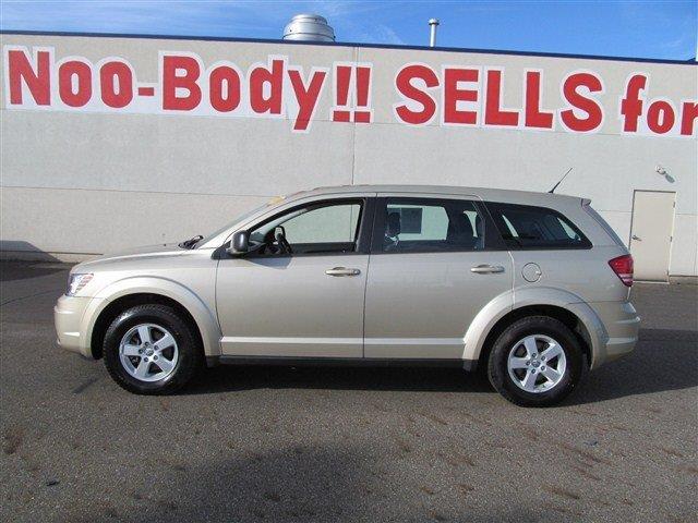 Dodge Journey 2010 photo 2