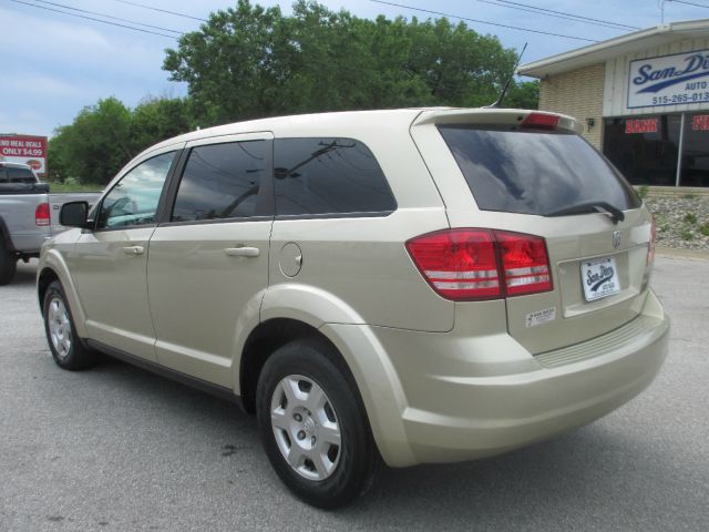 Dodge Journey 2010 photo 4