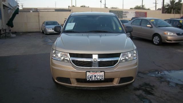 Dodge Journey SE SUV