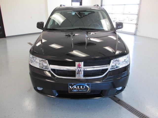 Dodge Journey 2010 photo 2