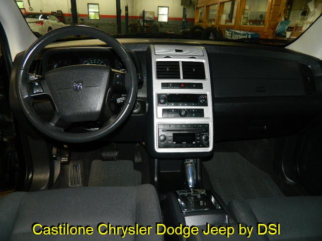 Dodge Journey 2010 photo 20