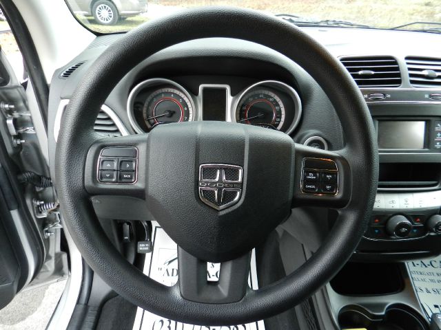 Dodge Journey 2011 photo 3