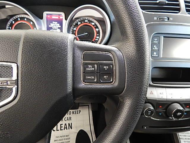 Dodge Journey 2011 photo 10