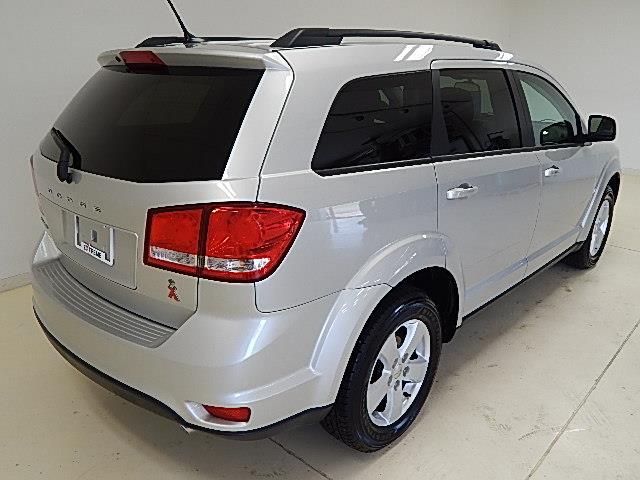 Dodge Journey 2011 photo 19