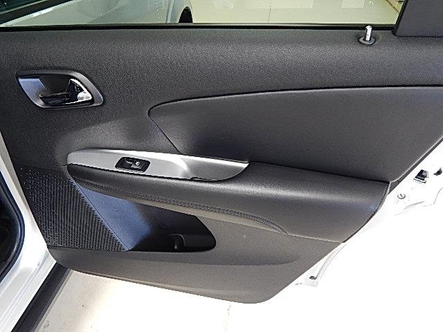 Dodge Journey 2011 photo 29