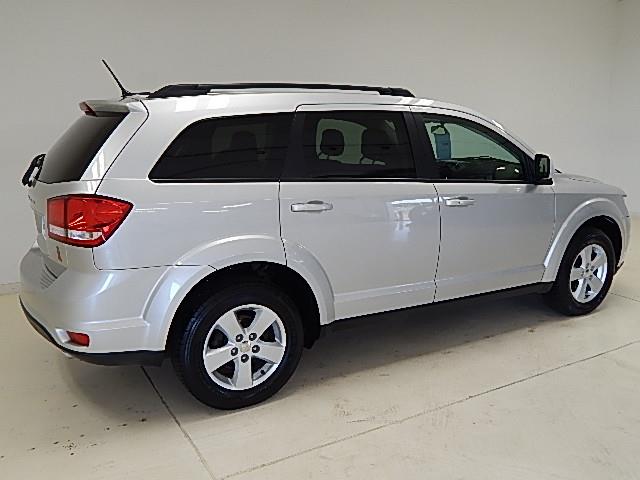 Dodge Journey 2011 photo 3