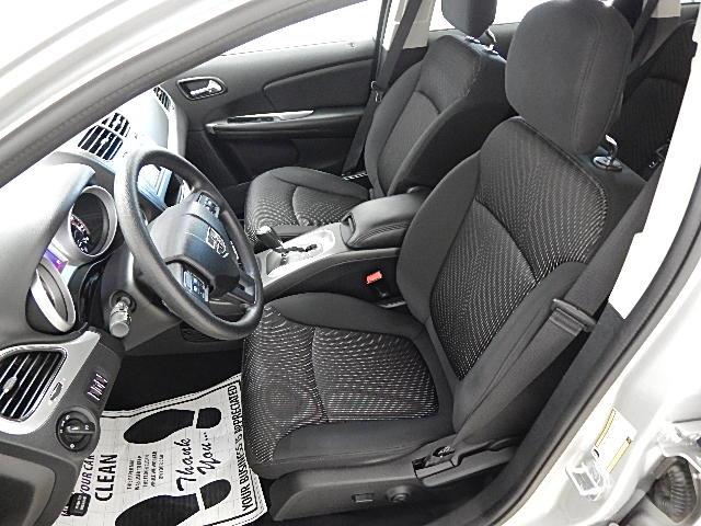 Dodge Journey 2011 photo 30