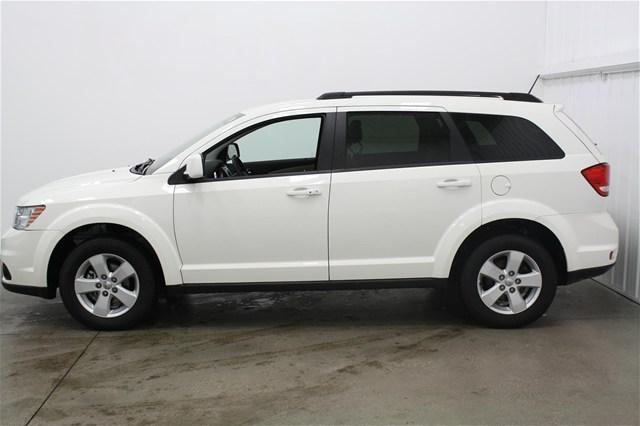Dodge Journey 2011 photo 1