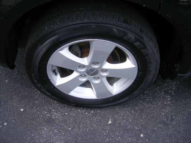 Dodge Journey 2011 photo 1