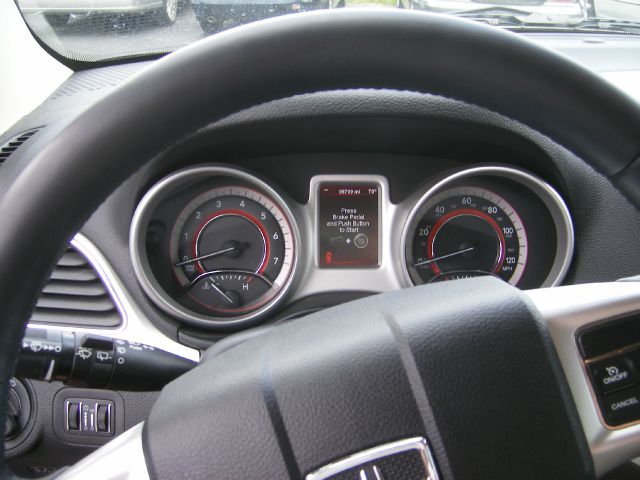 Dodge Journey 2011 photo 10