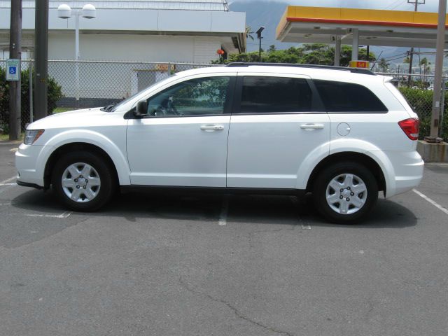 Dodge Journey 2011 photo 2