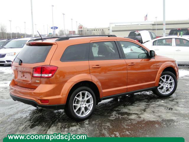 Dodge Journey 2011 photo 4