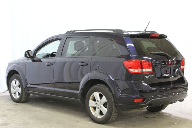 Dodge Journey 2011 photo 1