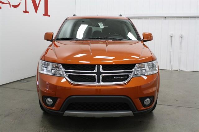 Dodge Journey 2011 photo 1