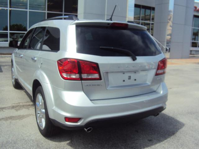 Dodge Journey 2012 photo 4