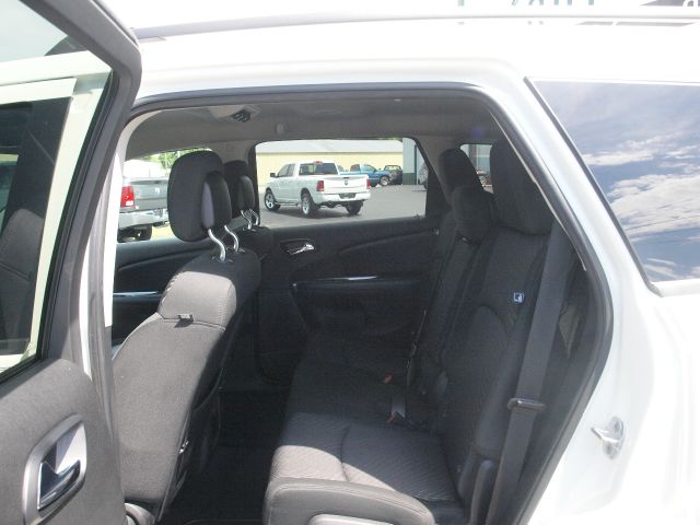 Dodge Journey 2012 photo 3
