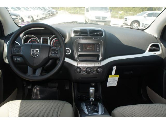 Dodge Journey 2012 photo 3