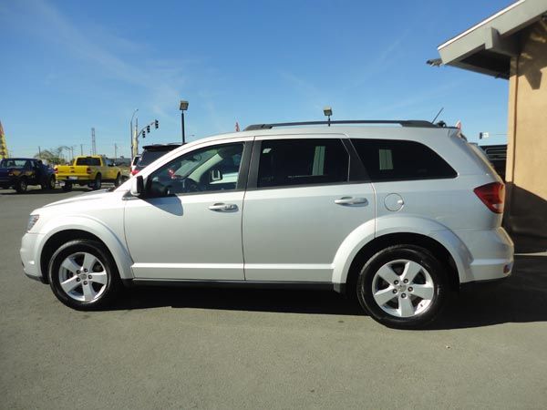 Dodge Journey 2012 photo 2