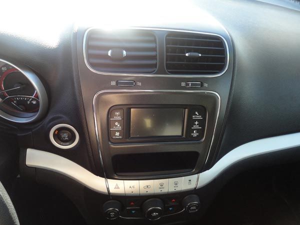 Dodge Journey 2012 photo 3