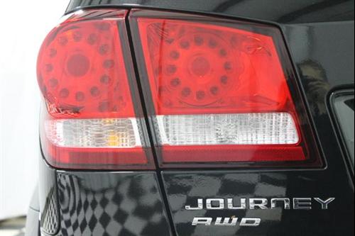 Dodge Journey 2012 photo 2