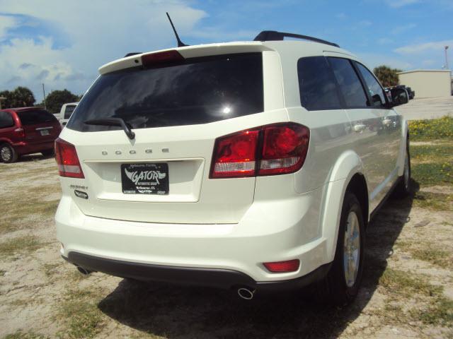 Dodge Journey 2012 photo 2