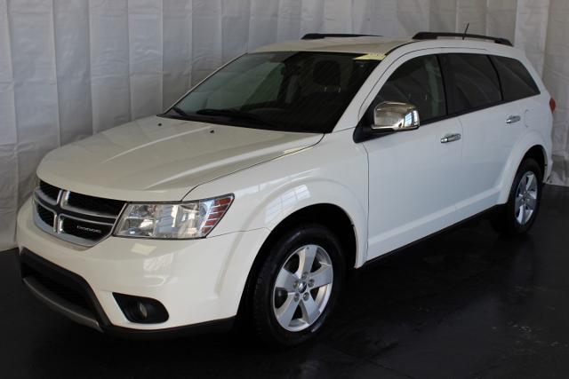 Dodge Journey 2012 photo 1