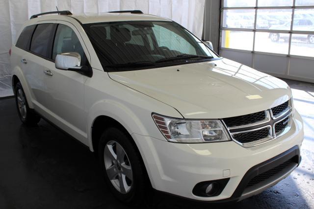 Dodge Journey 2012 photo 2