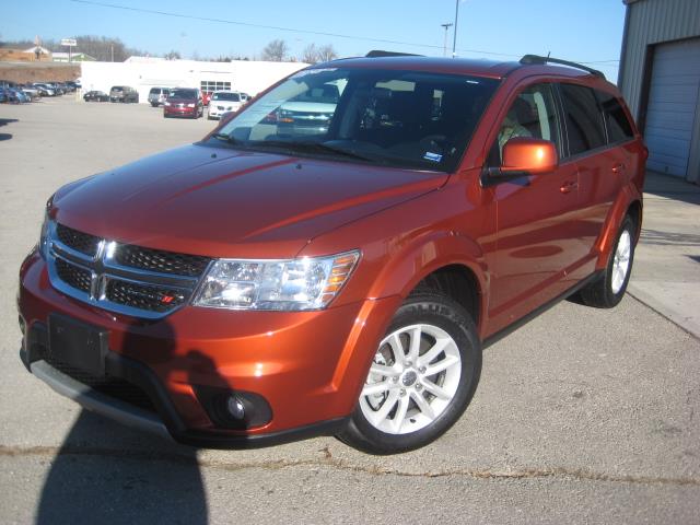 Dodge Journey 2013 photo 2