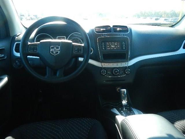 Dodge Journey 2013 photo 2