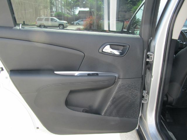 Dodge Journey 2013 photo 26