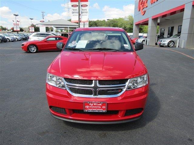 Dodge Journey 2013 photo 2