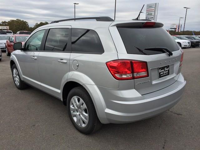 Dodge Journey SE SUV